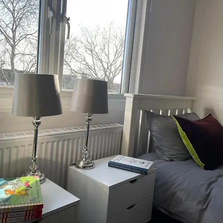 Villa Beautiful 4B.2Ba House + Office Raynes Park Exterior foto