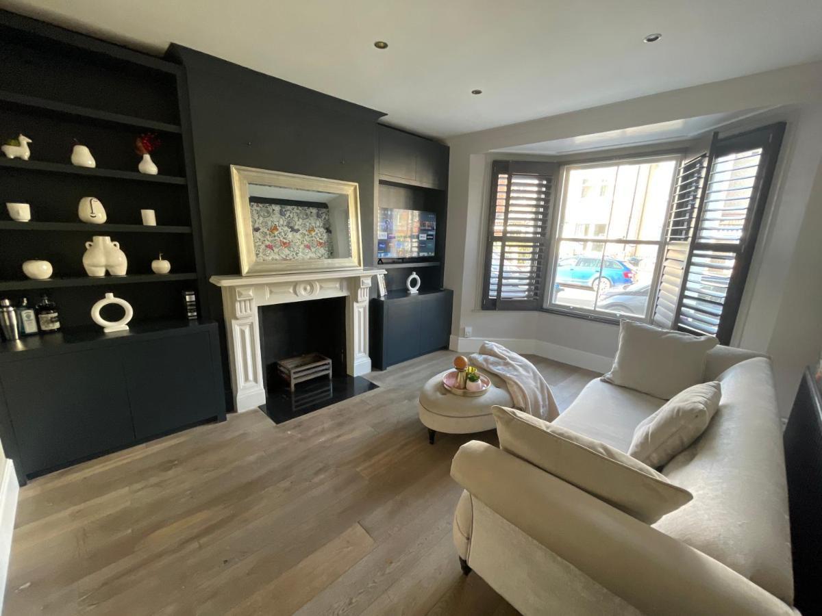 Holiday home Beautiful 4b.2ba House + Office