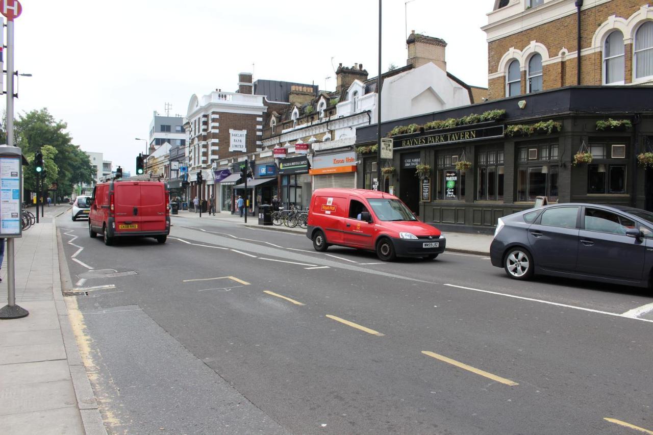 Beautiful 4b.2ba House + Office * Raynes Park
