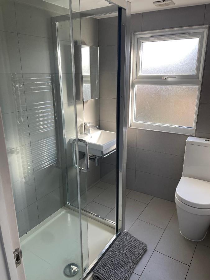 Beautiful 4b.2ba House + Office